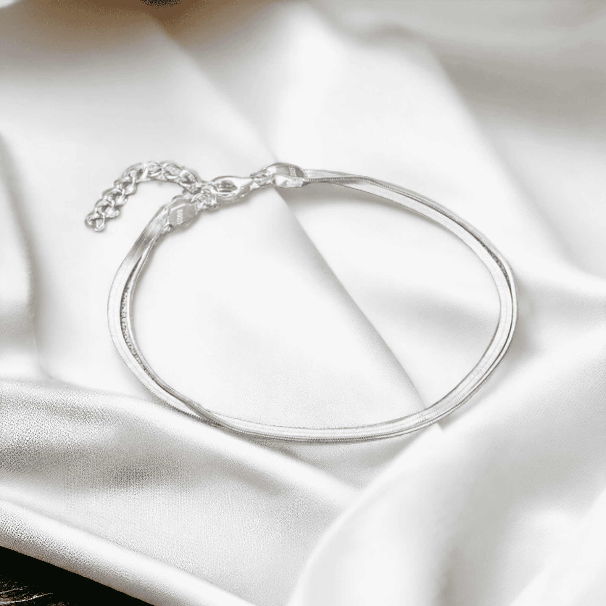 Braccialetto a catena con
doppio strato - C&G di Caprice Toungui